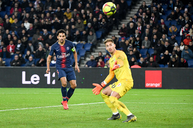 而他的豪车 而他的豪车